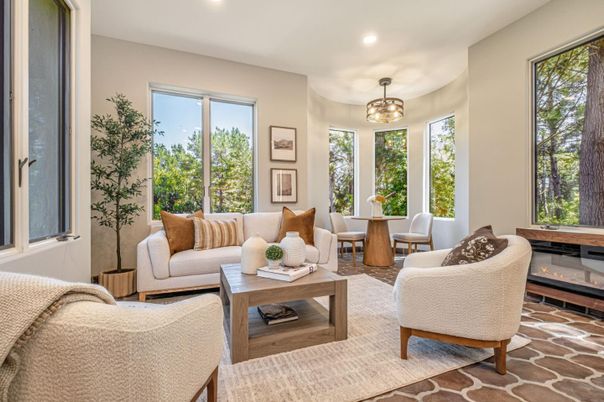 Dining room, Interior, Living room, Pendant Lights, Recessed Lighting