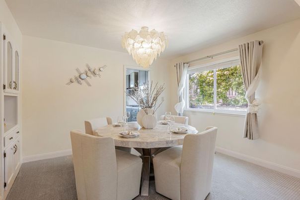 Chandelier, Dining room, Interior
