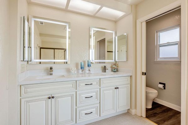 Bathroom, Dual Sink Vanities, Interior, Wood Texture Flooring