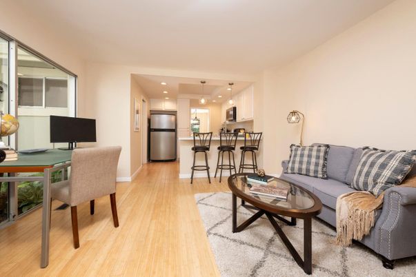 Interior, Kitchen, Living room, Pendant Lights, Recessed Lighting, Stainless Steel Appliances, Wood Texture Flooring