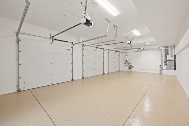 Garage, Interior