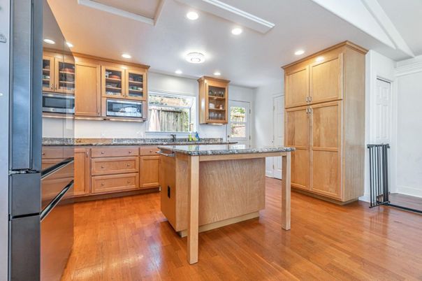 Interior, Kitchen, Recessed Lighting, Wood Texture Flooring