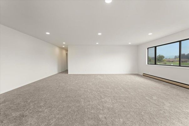 Empty room, Interior, Recessed Lighting