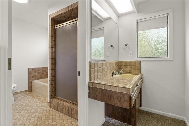 Bathroom, Interior, Recessed Lighting, Tile Countertops