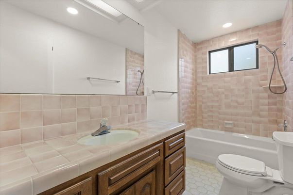 Bathroom, Interior, Recessed Lighting, Tile Countertops