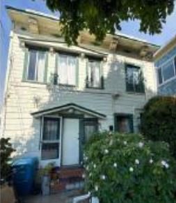 Exterior, Facade, Rowhouse