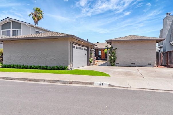 Detached Garage, Exterior