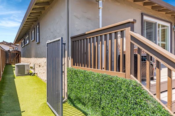 Backyard, Exterior