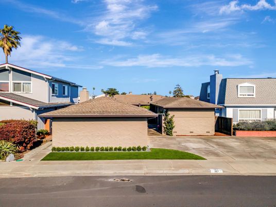 Attached, Detached Garage, Exterior, Facade, Ranch