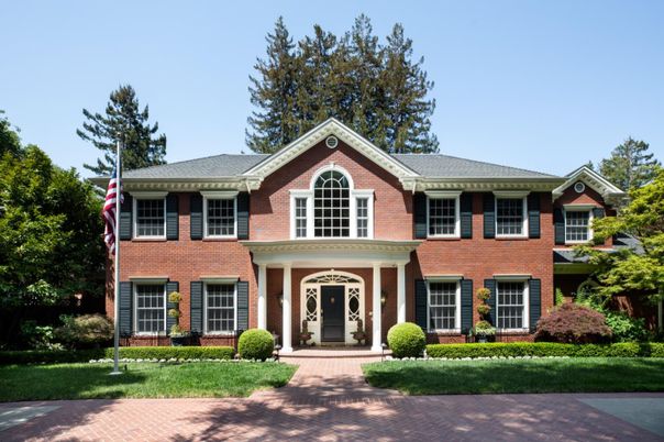 Exterior, Facade, Brick Facade, Georgian