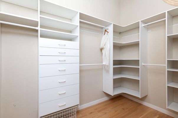 Interior, Walk-in Closets, Wood Texture Flooring
