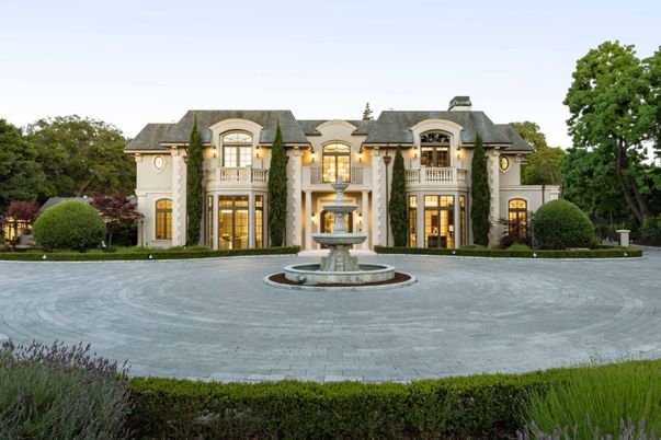 Backyard, Exterior, Facade, French Provincial
