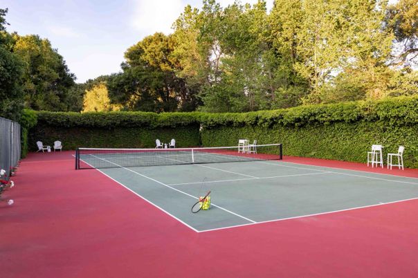 Exterior, Tennis Courts