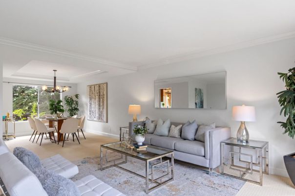 Chandelier, Dining room, Interior, Living room