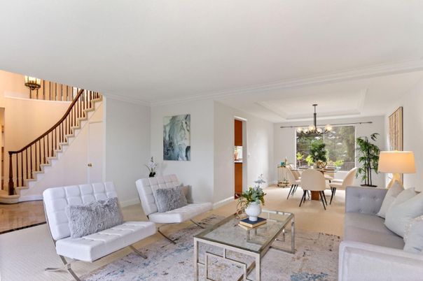 Chandelier, Dining room, Interior, Living room