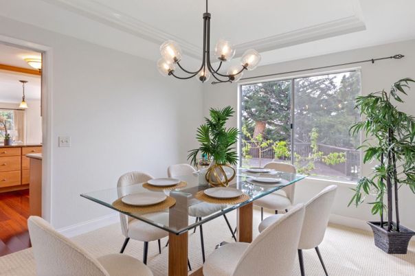 Chandelier, Dining room, Interior, Pendant Lights, Wood Texture Flooring