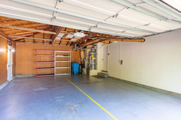 Garage, Interior, Wooden Beams