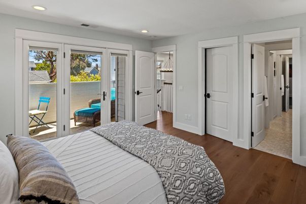 Bedroom, Interior, Recessed Lighting, Water, Wood Texture Flooring