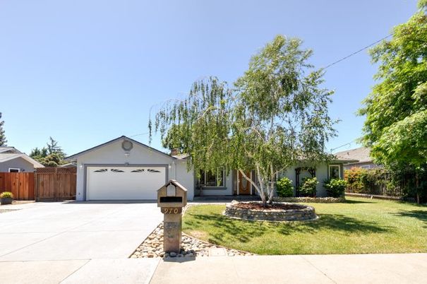 Backyard, Detached Garage, Exterior