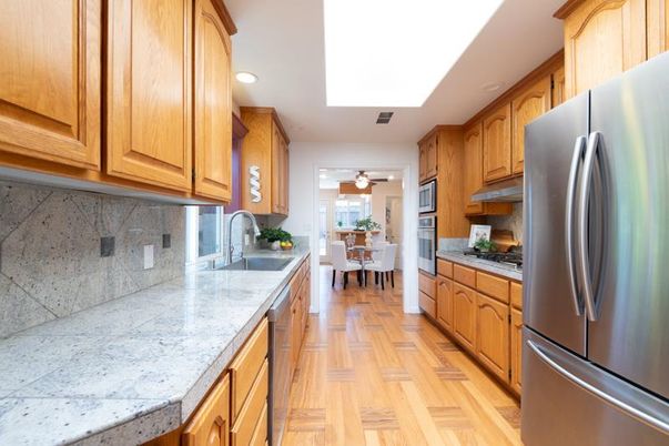 Dining room, Interior, Kitchen, Recessed Lighting, Wood Texture Flooring