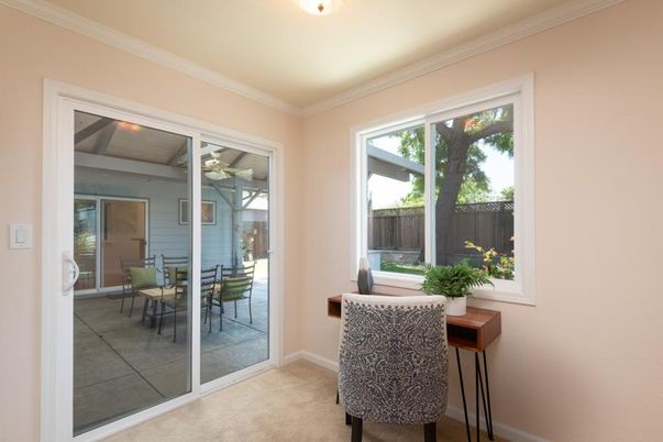 Home Office, Interior