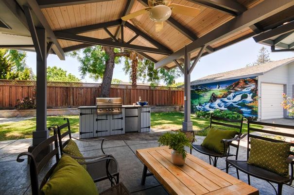 Backyard, Exterior