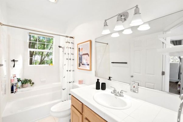Bathroom, Interior, Tile Countertops