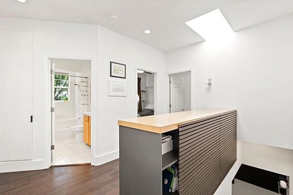 Bathroom, Interior, Recessed Lighting, Wood Texture Flooring