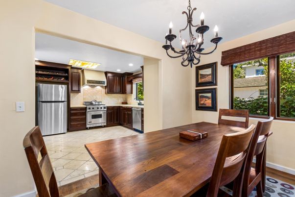 Chandelier, Dining room, Interior, Kitchen, Recessed Lighting, Stainless Steel Appliances