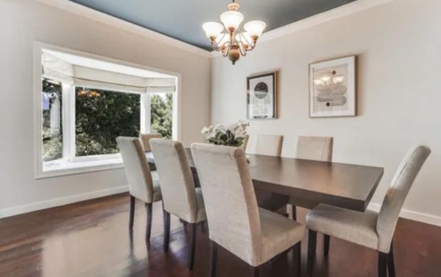 Chandelier, Dining room, Interior, Wood Texture Flooring