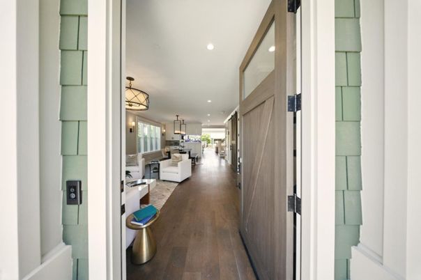 Interior, Pendant Lights, Recessed Lighting, Wood Texture Flooring
