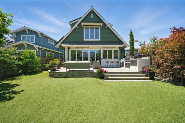 Exterior, Facade, American Craftsman