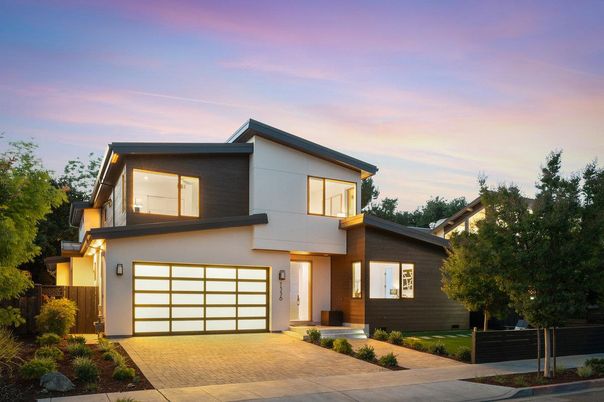 Attached, Exterior, Facade, Modern