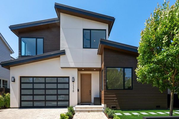Attached, Exterior, Facade, Modern