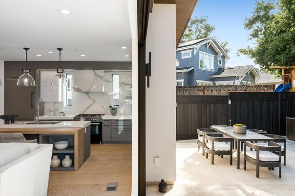 Dining room, Exterior, Kitchen, Marble Walls, Pendant Lights, Recessed Lighting, Stainless Steel Appliances
