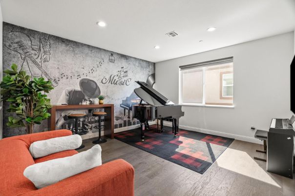 Interior, Piano, Recessed Lighting, Wood Texture Flooring