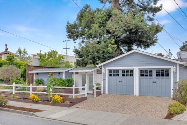 Detached Garage, Exterior