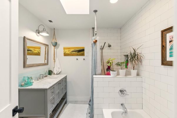 Bathroom, Interior, Recessed Lighting