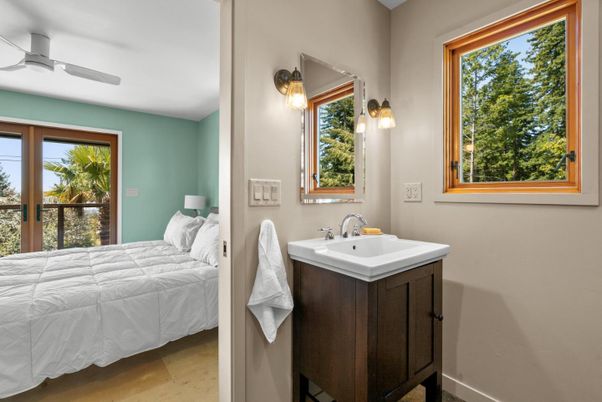 Bathroom, Bedroom, Interior