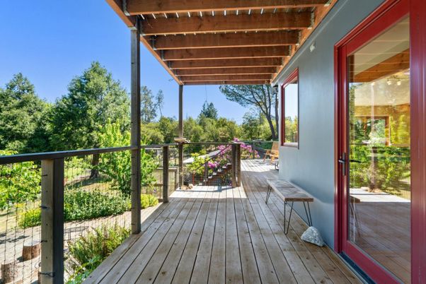 Exterior, Wooden Beams
