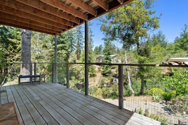 Exterior, Wooden Beams