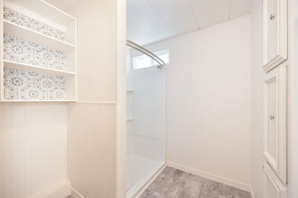 Interior, Walk-in Closets, Wood Texture Flooring