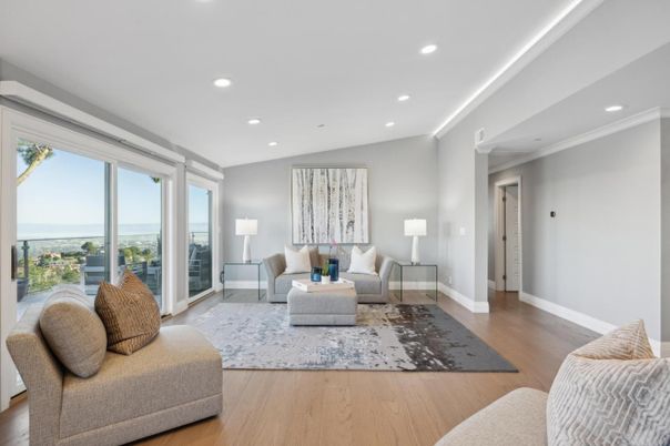 Interior, Living room, Recessed Lighting, Water, Wood Texture Flooring