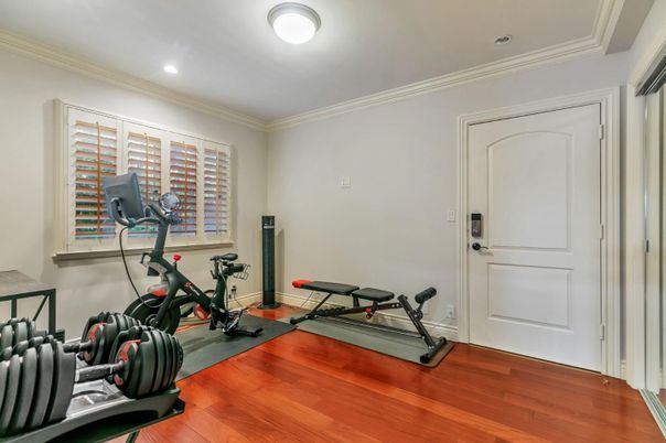 Fitness Equipment, Interior, Recessed Lighting, Wood Texture Flooring