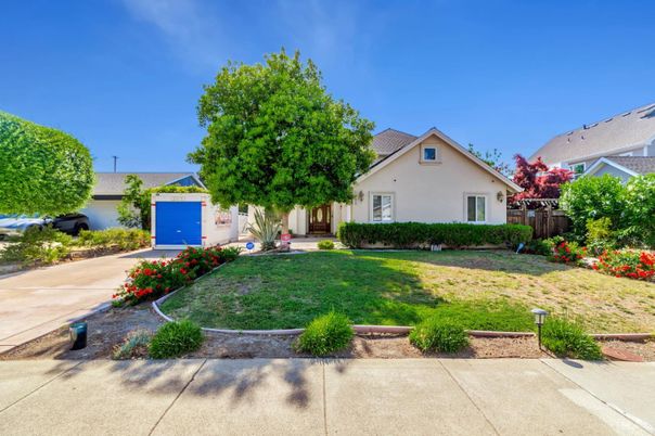 Backyard, Detached Garage, Exterior