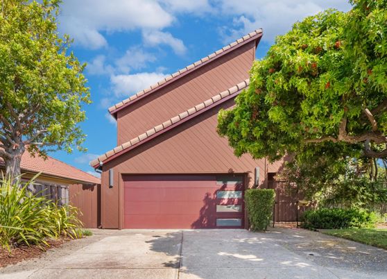 Detached Garage, Exterior