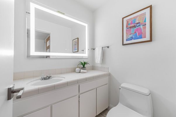 Bathroom, Interior, Tile Countertops