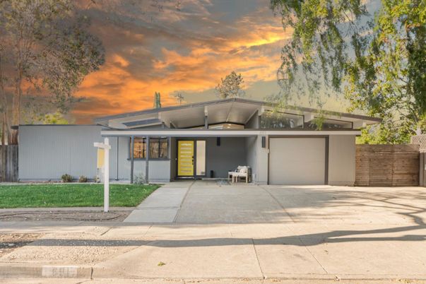 Attached, Exterior, Facade, Modern