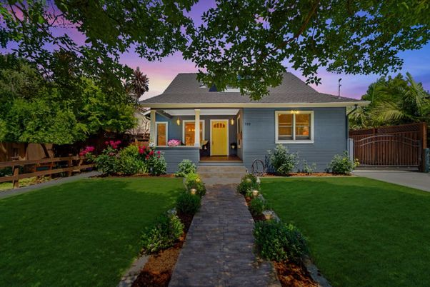 Backyard, Exterior, Facade, Cape Cod