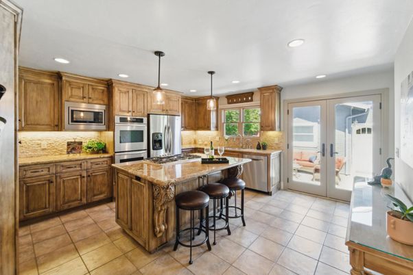 Interior, Kitchen, Pendant Lights, Recessed Lighting, Stainless Steel Appliances